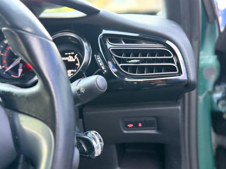 2018 DS Automobiles DS 3 1.2 PureTech Connected Chic Euro 6 3dr HATCHBACK Petrol Manual