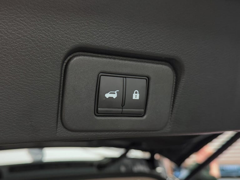 2024 Nissan X-Trail 1.5 h e-POWER Tekna SUV 5dr Petrol Hybrid Auto Euro 6 (s/s) (204 ps) HATCHBAC...