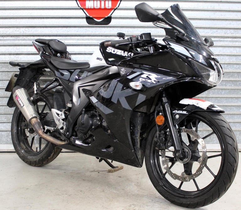 image for 2018 18 SUZUKI GSXR 125 ABS GSX-R125 LEARNER LEGAL TRADE SALE BLACK 41K NEW MOT