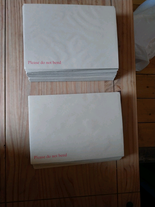 91 Do not bend envelopes / 91 Certificate Envelopes / A4 size