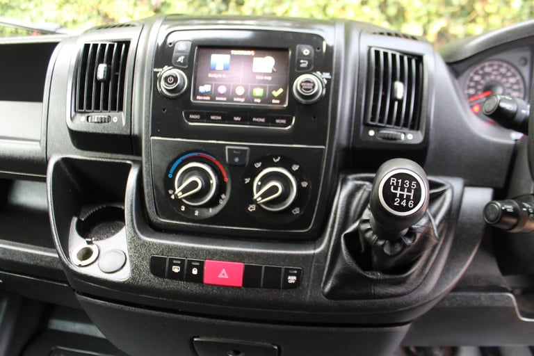 2021 Peugeot Boxer 2.2 BlueHDi H2 Professional Van 140ps PANEL VAN Diesel Manual