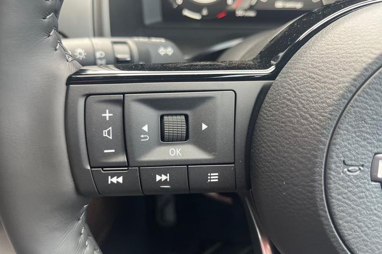 2025 Nissan Qashqai 1.3 DiG-T MH Tekna 5dr Manual Hatchback Petrol Manual