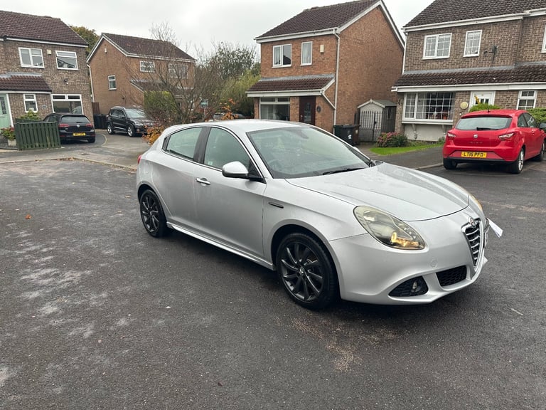Alfa Romeo, GIULIETTA, Hatchback, 2010, Manual, 1956 (cc), 5 doors