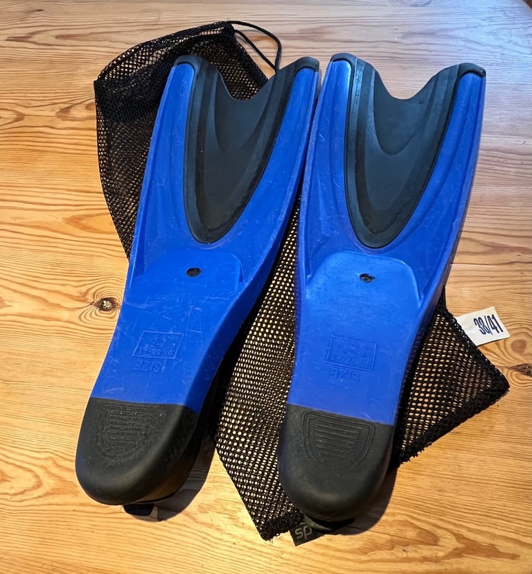 image for Two Pairs of Speedo Swimming Flippers 