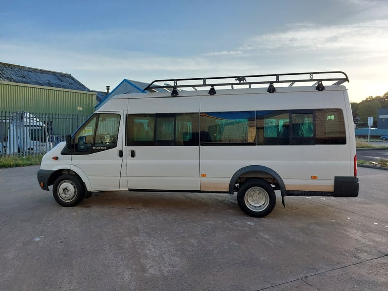 ONLY 51K MILES 17 SEAT MINIBUS FORD TRANSIT 