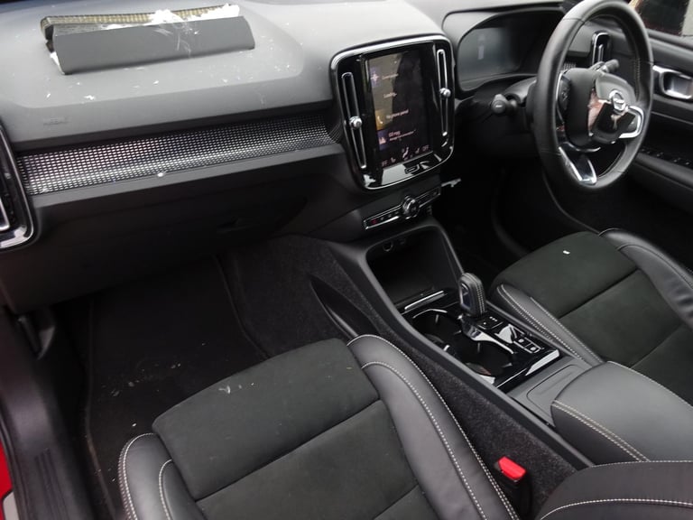 2021 70 REG VOLVO XC40 R-DESIGN B4 AWD AUTO DAMAGED REPAIRABLE SALVAGE