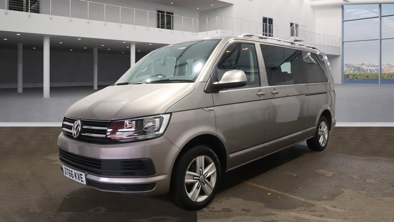 VOLKSWAGEN TRANSPORTER SHUTTLE 2.0 TDI BMT 204PS SE Minibus DSG  LWB