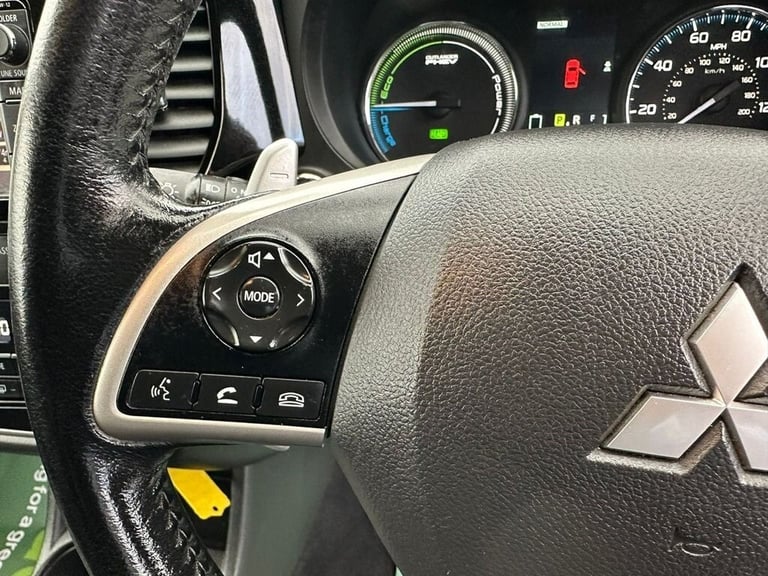 2014 Mitsubishi Outlander 0.0 PHEV GX 4H 5d 162 BHP Estate PETROL/ELECTRIC Semi Automatic