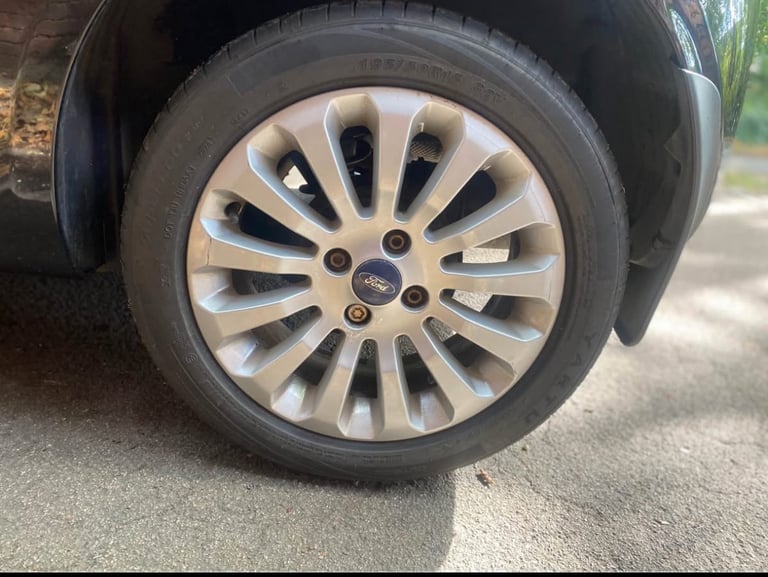 Ford, KA, Hatchback, 2015, Manual, 1242 (cc), 3 doors