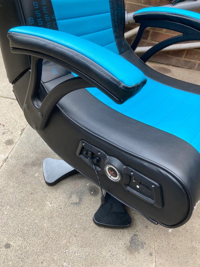 X rocker legend audio gameing chair 