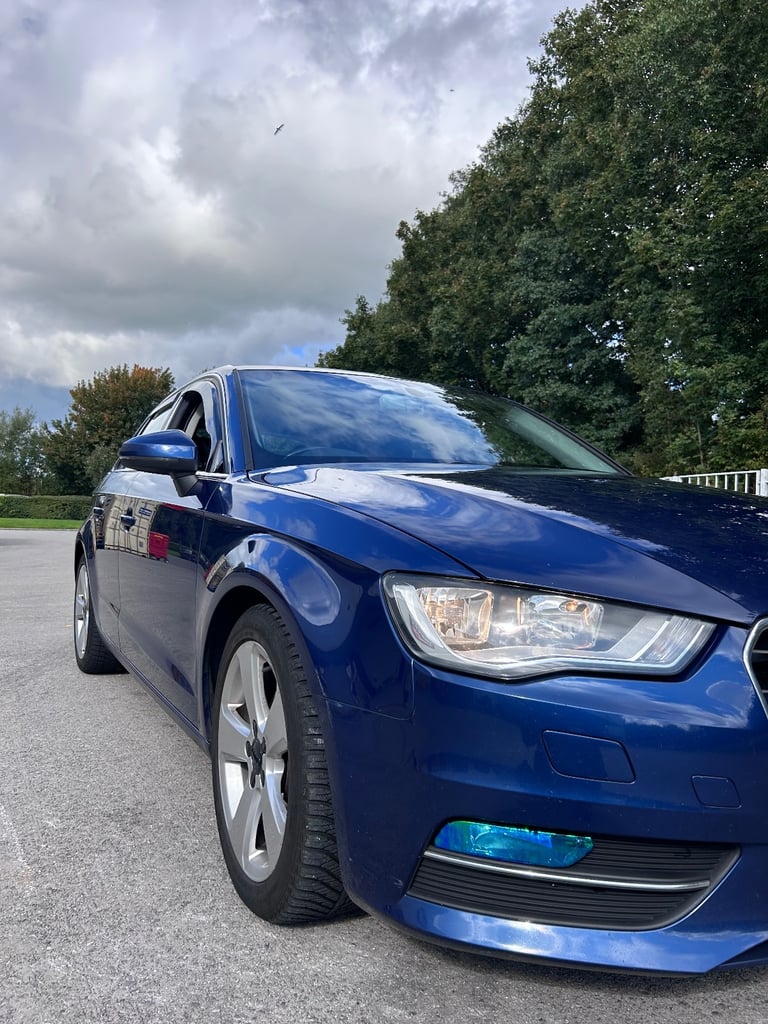 Audi A3 SPORT 2015 1.6 L TDI 110 SPORTBACK START/STOP 