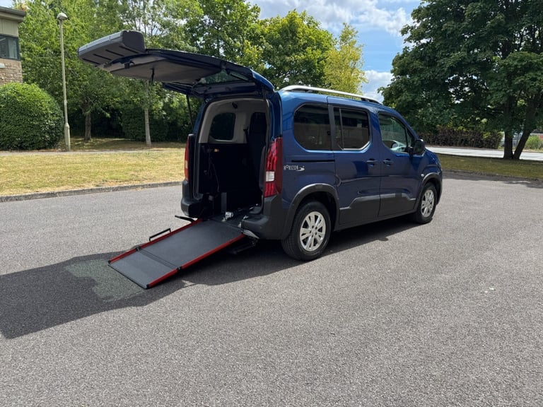  1.5 BlueHDi 100 Allure 5dr Wheelchair Accessible Vehicle, WAV