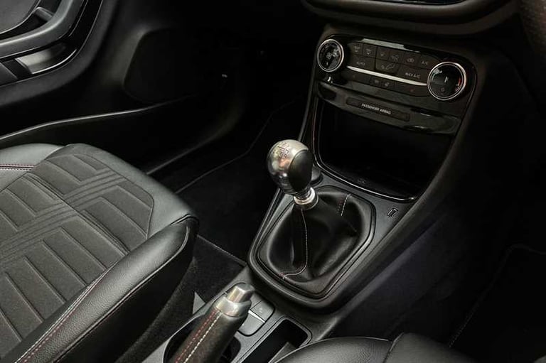 2023 Ford Puma 1.0 EcoBoost Hybrid mHEV Vivid Ruby Edition 5dr HATCHBACK PETROL Manual