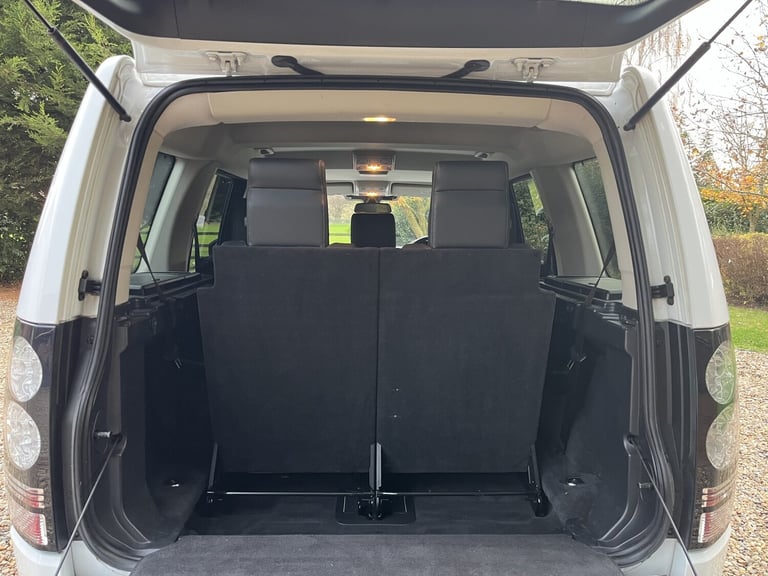 LAND ROVER DISCOVERY 4 3.0 SD V6 XS 2014