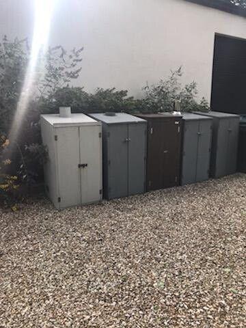 Oil tank 