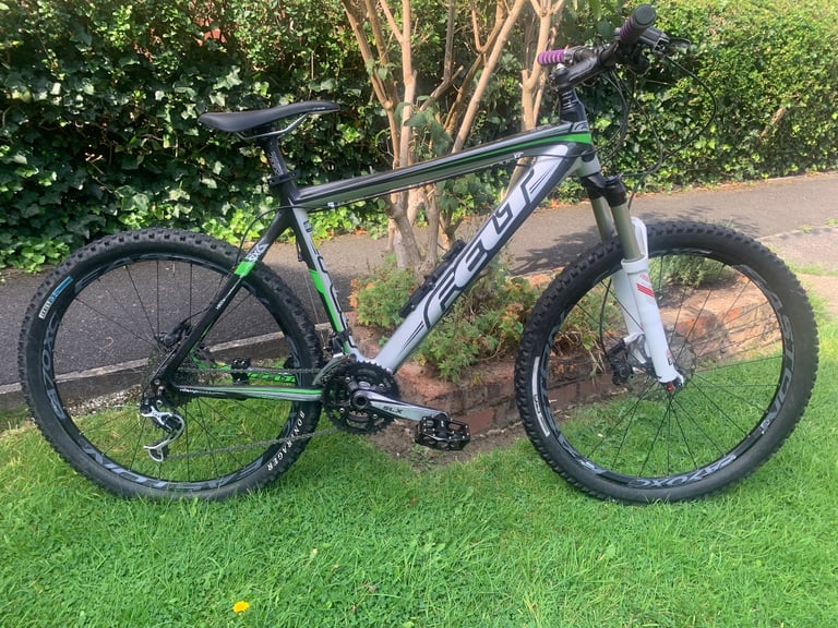 image for FELT SIX ELTE FULL CARBON HARDTAIL 27 SPEED MTB,19 “ FRAME,SLX HYDRAULIC DISC BRAKES,ROCK SHOCK