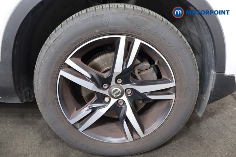 2020 Volvo XC40 2.0 T4 R DESIGN 5dr AWD Geartronic ESTATE PETROL Automatic