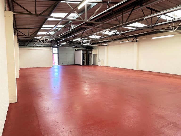 image for 3,245 sq. ft. Storage Unit Ideal for Production/Distribution - To Let, No Deposit