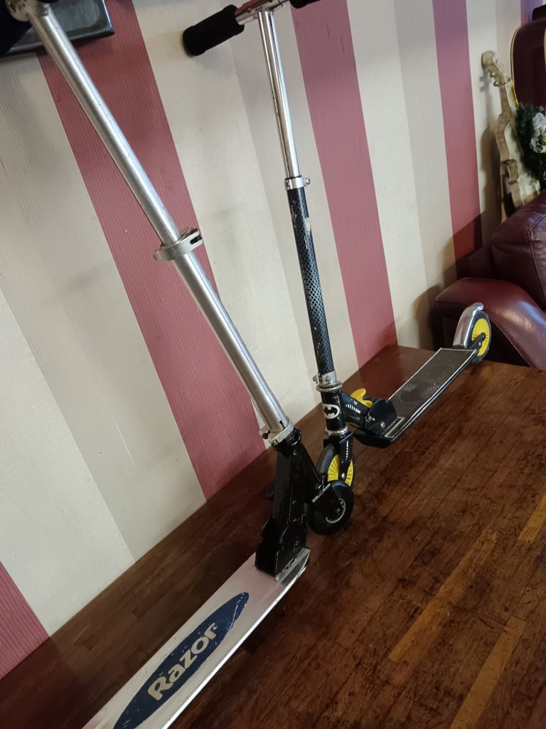Kid's scooter (each £22