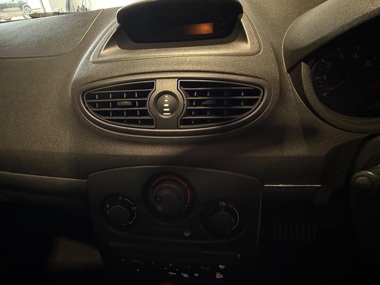 2010 Renault Clio 1.2 Extreme Euro 5 3dr HATCHBACK Petrol Manual