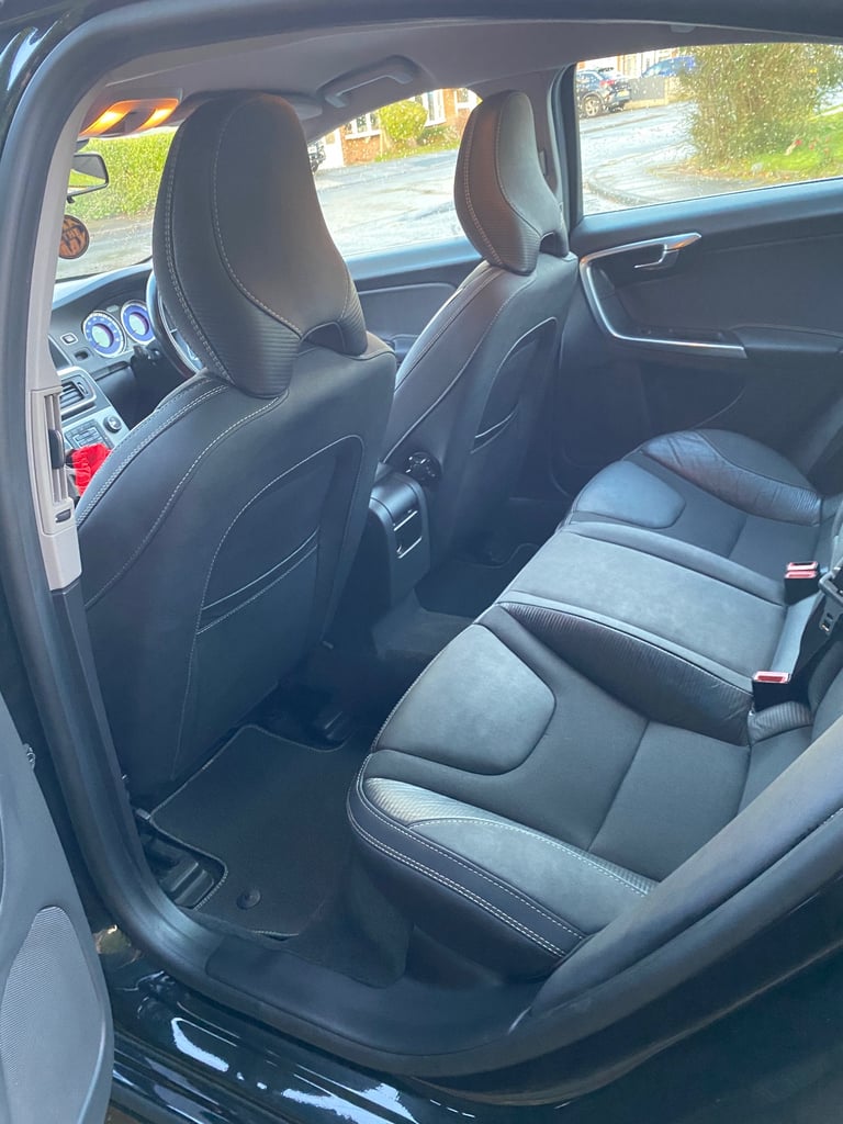 Volvo, S60, Saloon, 2012, Manual, 1560 (cc), 4 doors