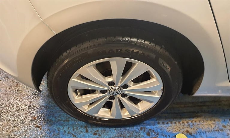 2013 Volkswagen Golf 1.6 TDI BlueMotion Tech SE Hatchback 5dr Diesel DSG Euro 5