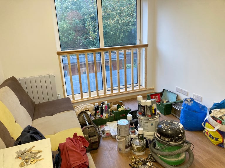 Converted 1stFloor 1 Bed Flat BuiltInDrobes Shower OpenKitchenDiningSitting VeryNearTubeBusShopsPark