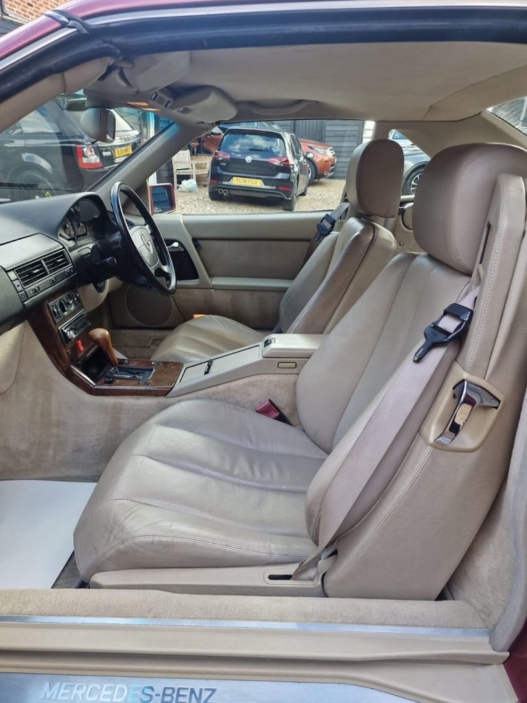 1992 Mercedes-Benz SL 3l 2d  AUTO  190 BHP Convertible Petrol Automatic