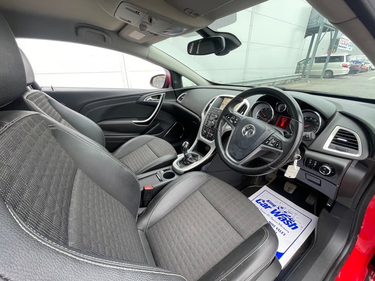 ** 2012 VAUXHALL ASTRA GTC 2.0 CDTi Sri + 11 SERVICES + HPI CLEAR ** 