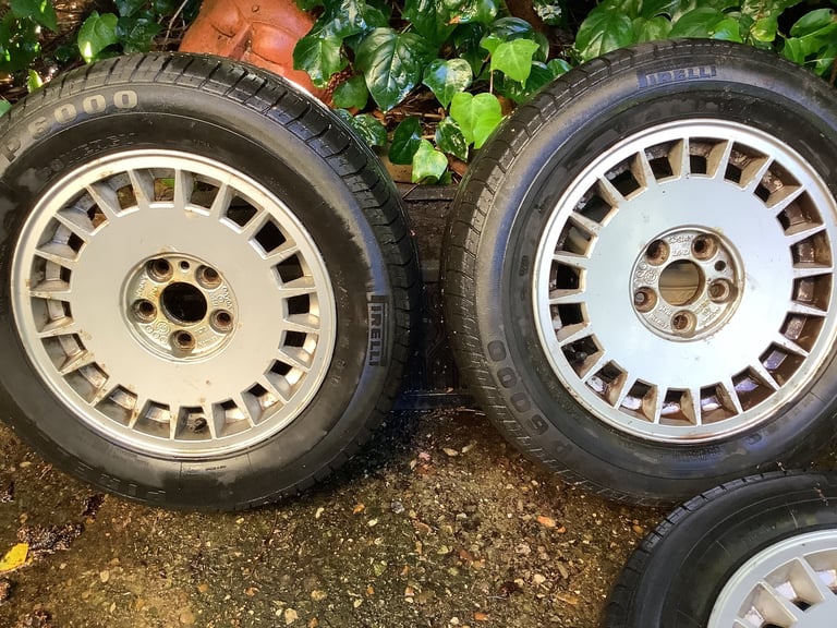 Volvo 240 original alloy wheels
