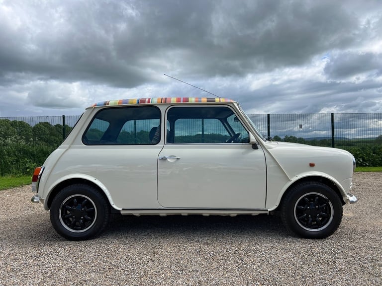 ROVER MINI PAUL SMITH RARE INVESTABLE CLASSIC MINI 1300 AUTOMATIC 1 OF 1800 MADE