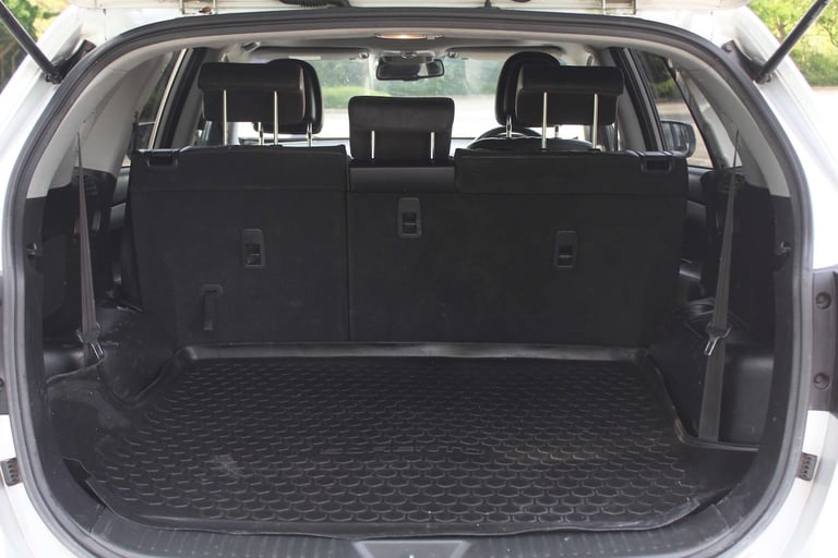 2012 Kia Sorento 2.2 Sorento KX-3 Sat Nav CRDi 4x4 Auto 4WD 5dr SUV Diesel Automatic