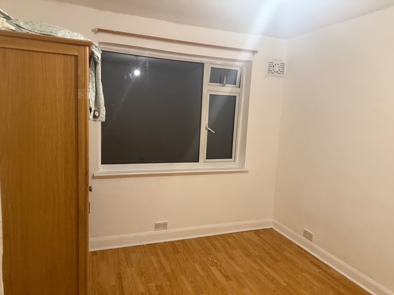 2 Bedroom first Floor Maisonette (Flat) is available to rent in Hayes UB4 