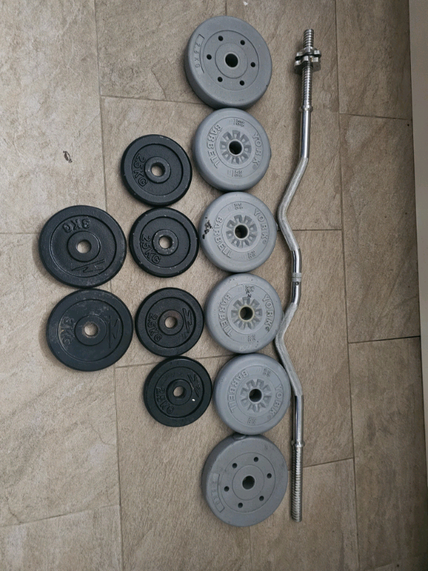 1 inch standard Curl bar with 26kg weight plates 