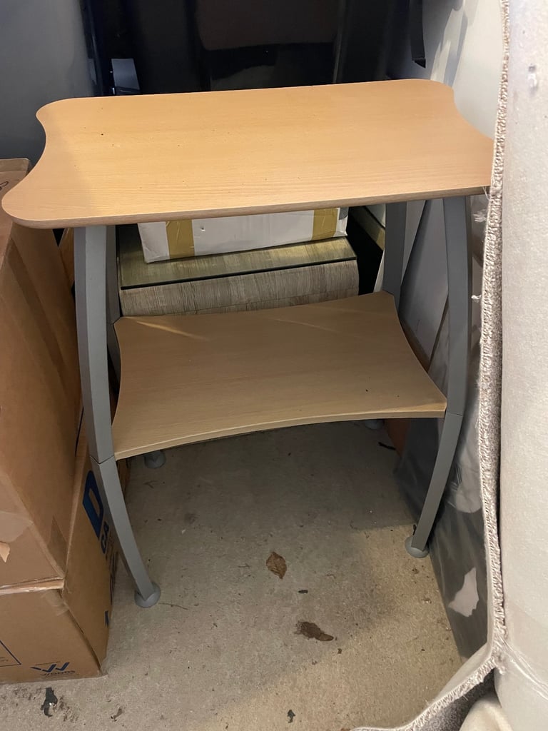 Bird cage stand