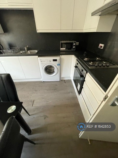 5 bedroom flat in Cockburn Street, Edinburgh, EH1 (5 bed) (#1642853)