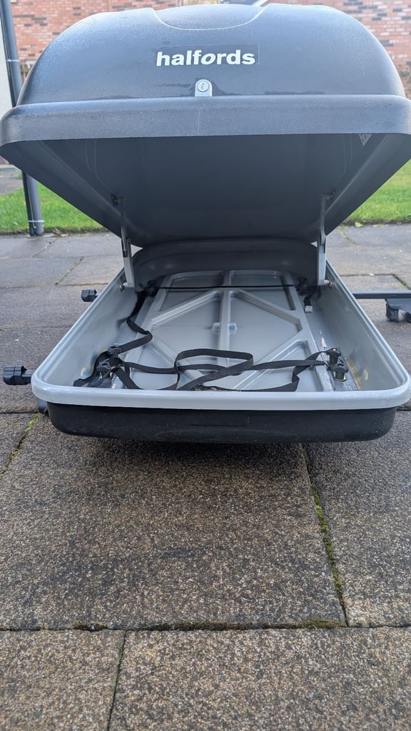 image for Halfords Roof Box