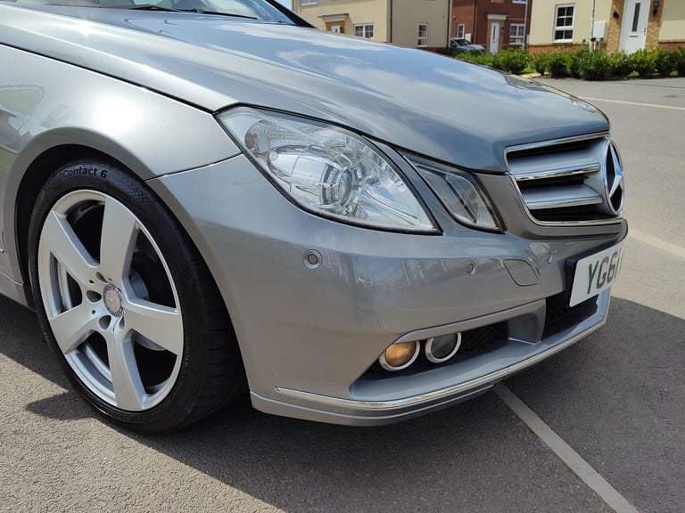 Mercedes-Benz E220 CONVERTIBLE, 61 PLATE, RARE MANUAL, FULL SERVICE HISTORY