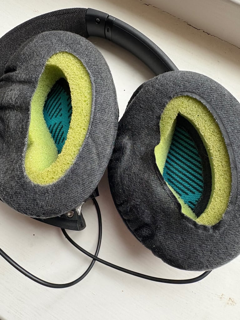 Bose noise cancelling headphones