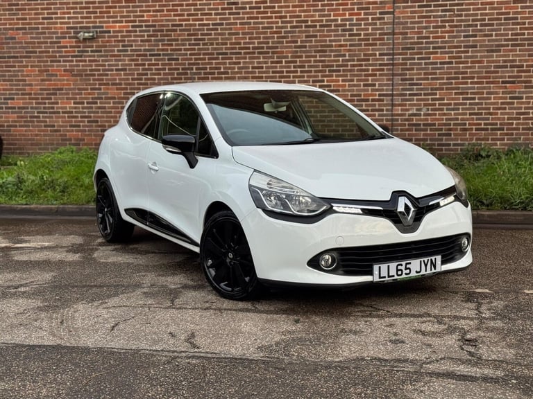 2015 Renault Clio 1.5 dCi Dynamique S Nav Auto Euro 6 5dr HATCHBACK Diesel Automatic