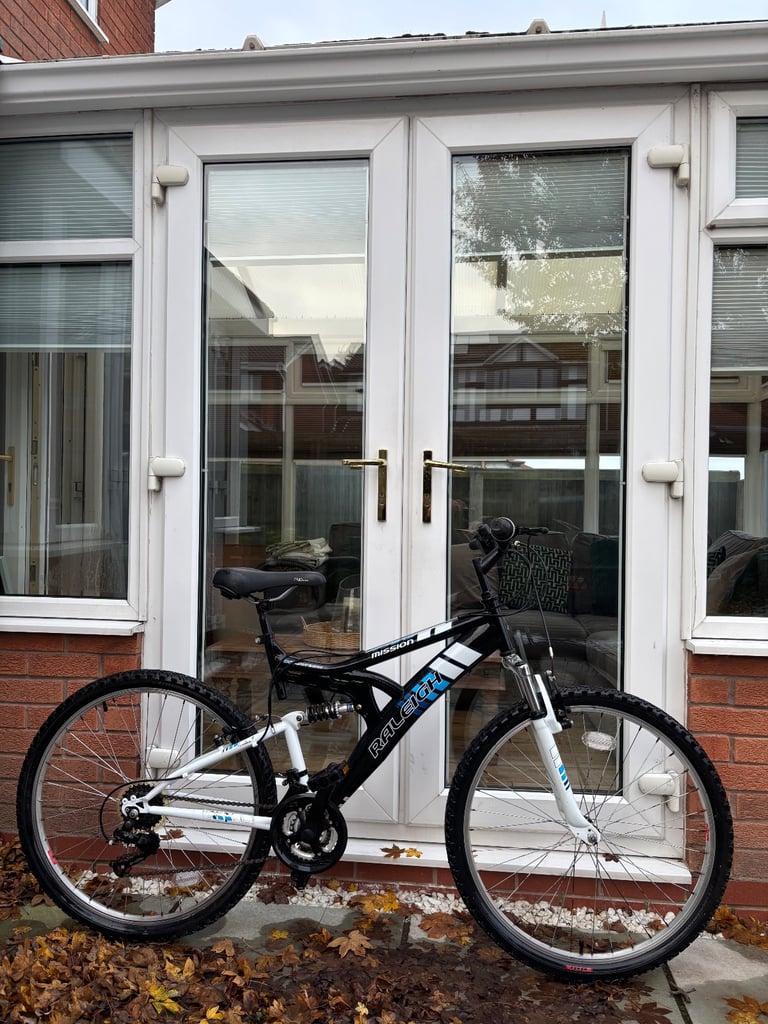 Men’s RALEIGH Dual Suspension Mountain Bike (Great Condition)