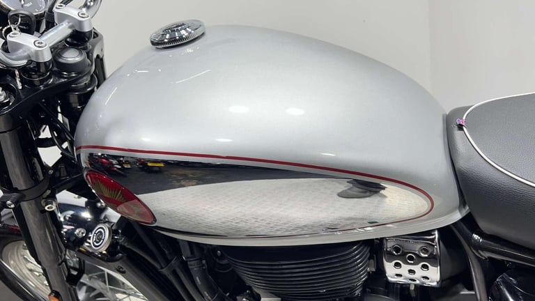 BSA Gold Star 650 2024 only 324 miles retro bike with a twist 650cc single