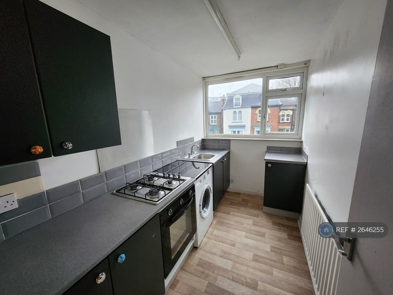 image for 1 bedroom flat in Shirebrook Road, Sheffield, S8 (1 bed) (#2646255)