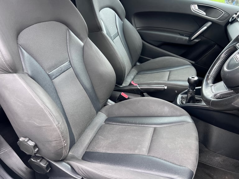 Audi, A1, Hatchback, 2011, Manual, 1598 (cc), 3 doors