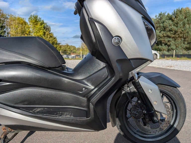2020 YAMAHA XMAX 300