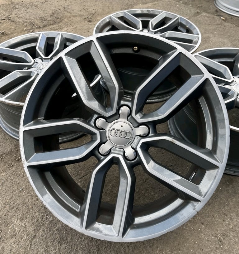 Genuine Audi A3 S3 18 Alloy Wheels USED  SLIGHT CURBED DAMAGED