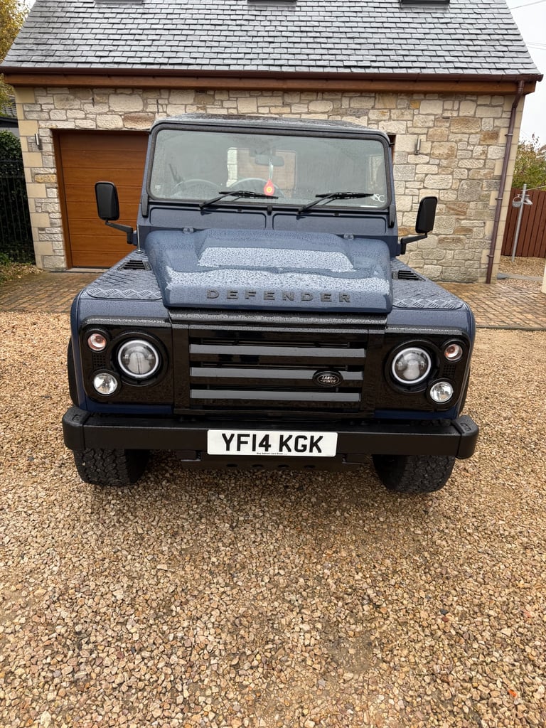 Land Rover 90 DEFENDER Hardtop 2198 (cc)