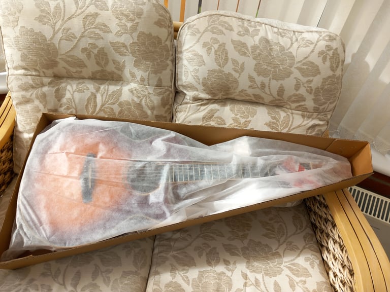 Unused Tanglewood TW4CE SB Electro Acoustic Super Folk Guitar 