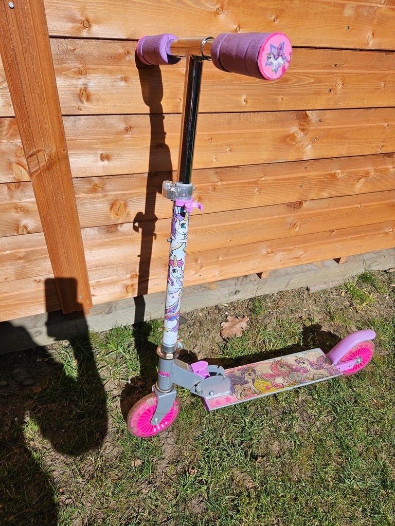 Unicorn light up scooter 
