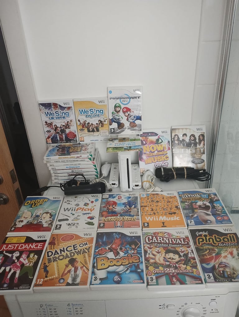 Nintendo Wii With 24 Games And Accessories In Good Condition And Perfect Working Order £100